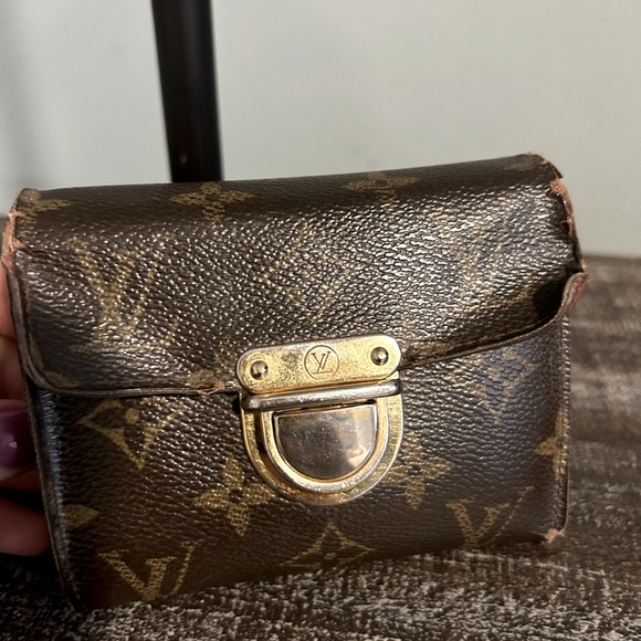 Louis Vuitton Koala Wallet - Picture 3 of 9